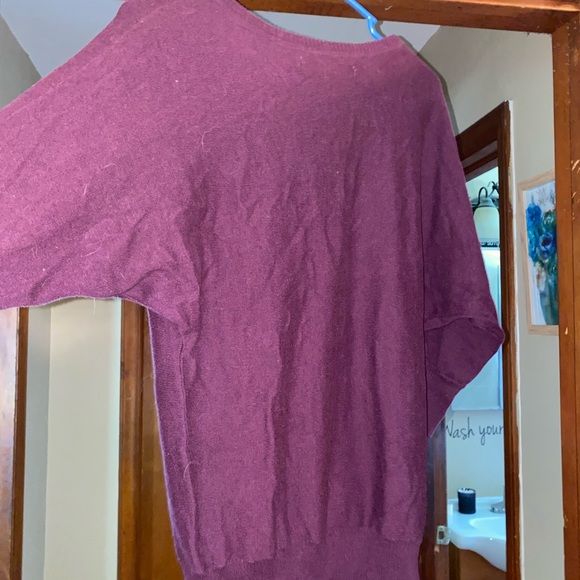 LC sweater/top. - Picture 2 of 4